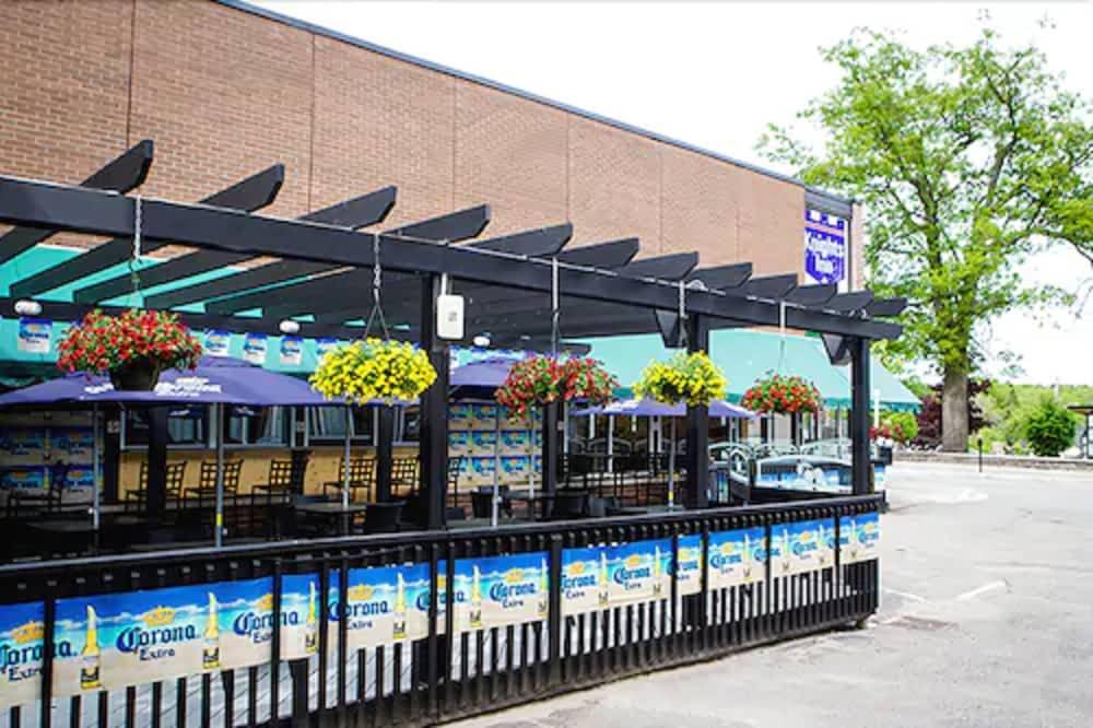 The Brunswick Hotel Complex Parry Sound Ngoại thất bức ảnh